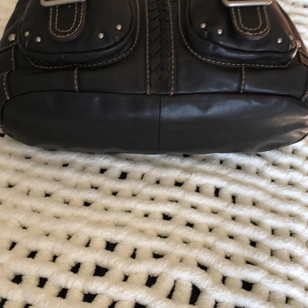 Tignanello large leather satchel. Black. 15 x 13 in. Magnetic closures. Flawless - Picture 4 of 10